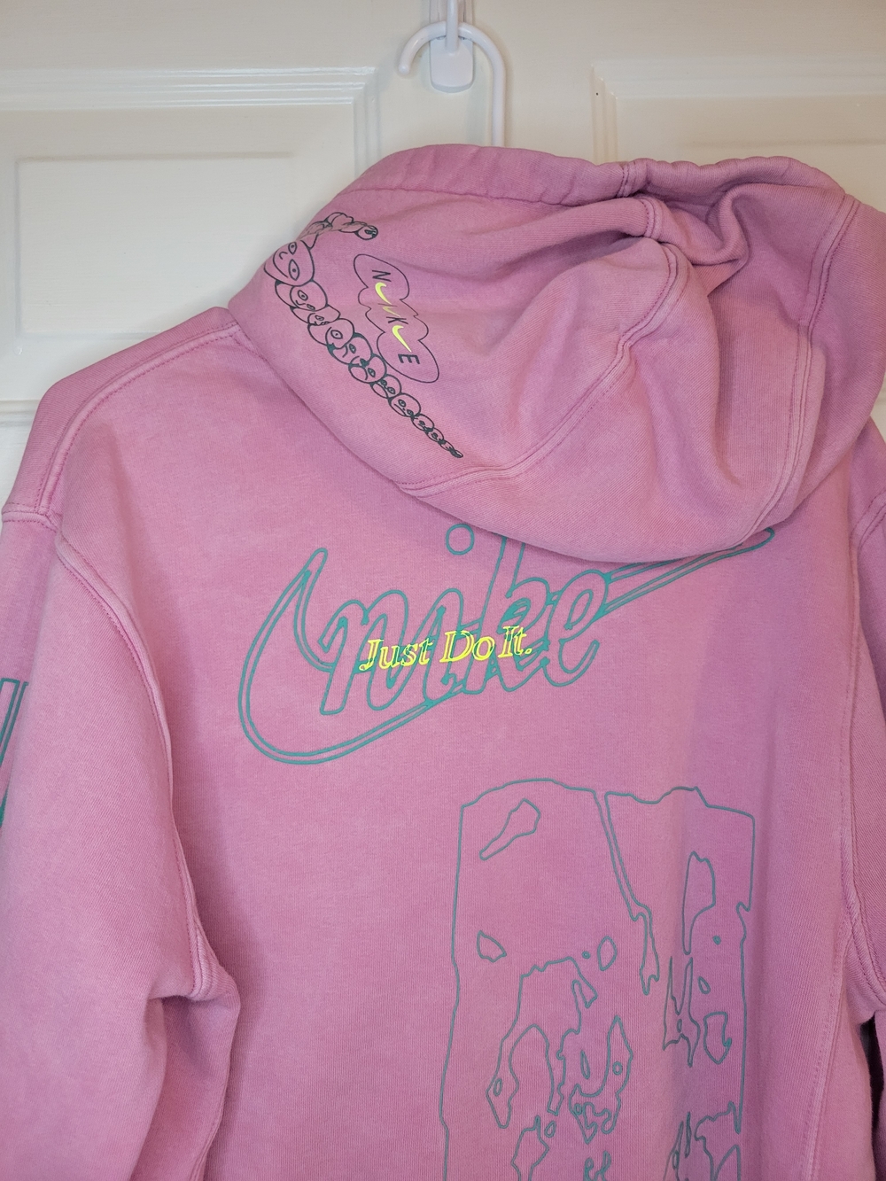 Nike Pink 'Just Do It' Graphic Hoodie - Picture 7 of 8